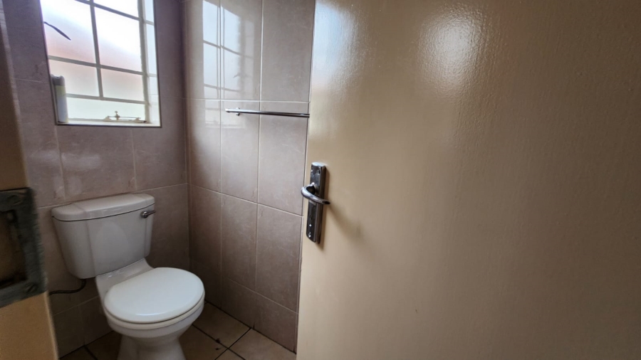 To Let 3 Bedroom Property for Rent in Waterval East North West